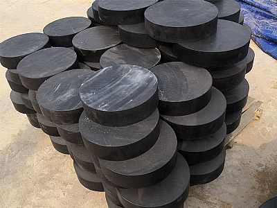 渝中区板式橡胶支座由若干层橡胶片与薄钢板经加压硫化